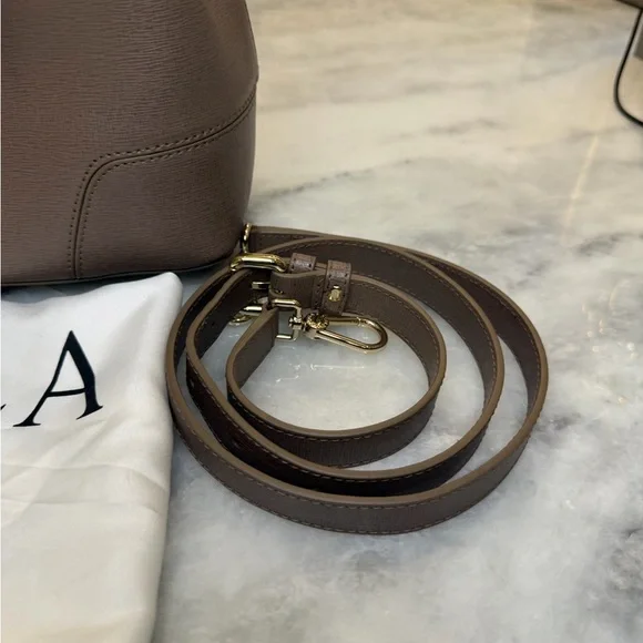 Furla Taupe Leather Bucket Bag NWOT - Picture 5 of 8